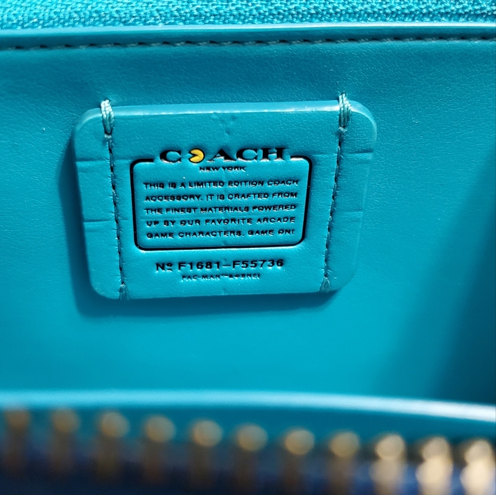 Blue PacMan Wallet - Picture 3 of 10